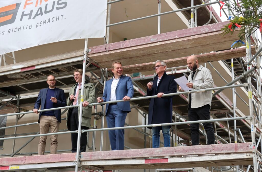 Bild: Kita-Neubau in Eiserfeld im Zeitplan – Richtfest gefeiert